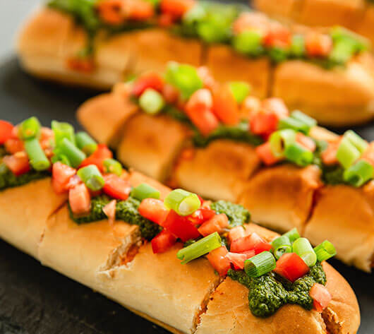 recipe-page-hero-mobile-kaukauna-cheesy-bread - Bel Foodservice